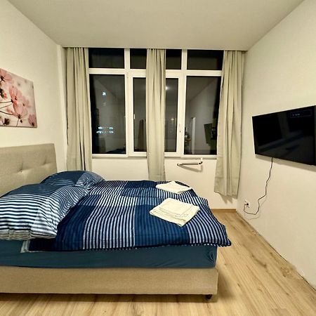 City Ferien Wohnungen 3 Розенхайм Екстериор снимка