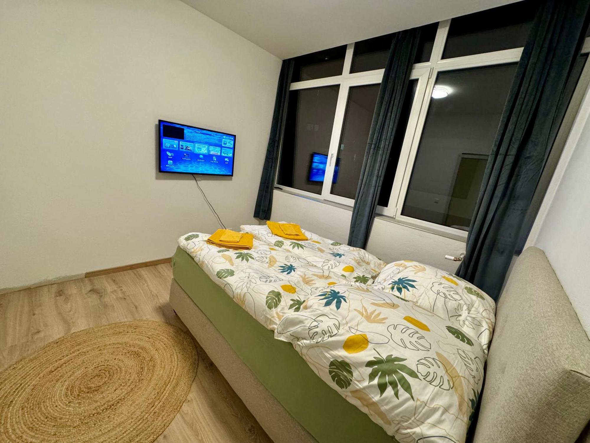 City Ferien Wohnungen 3 Розенхайм Екстериор снимка